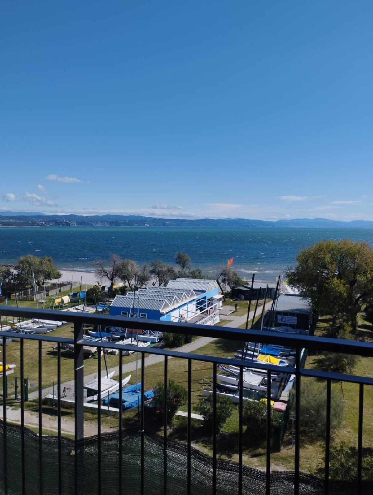 Appartamento Luxury Vista Mare Per 6 Persone A Marina Julia Buitenkant foto